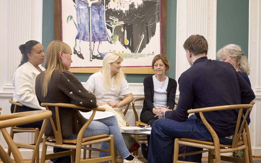 Unge SOSU-elever inviteret til Christiansborg: ”De lytter og tager os seriøst”